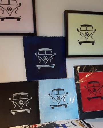 Samling folkabussar Akryl på indiskt handgjort akvarellpapper 30 x 30 cm